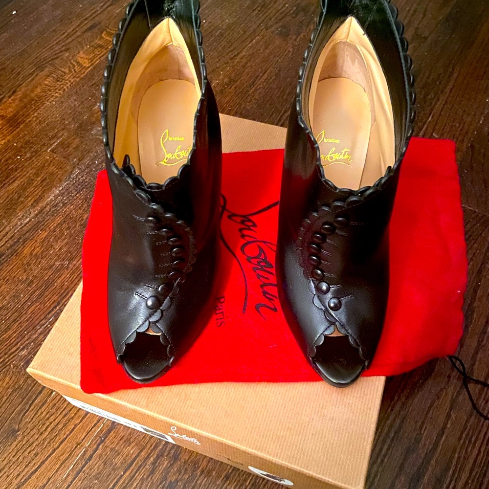 RED BOTTOMS